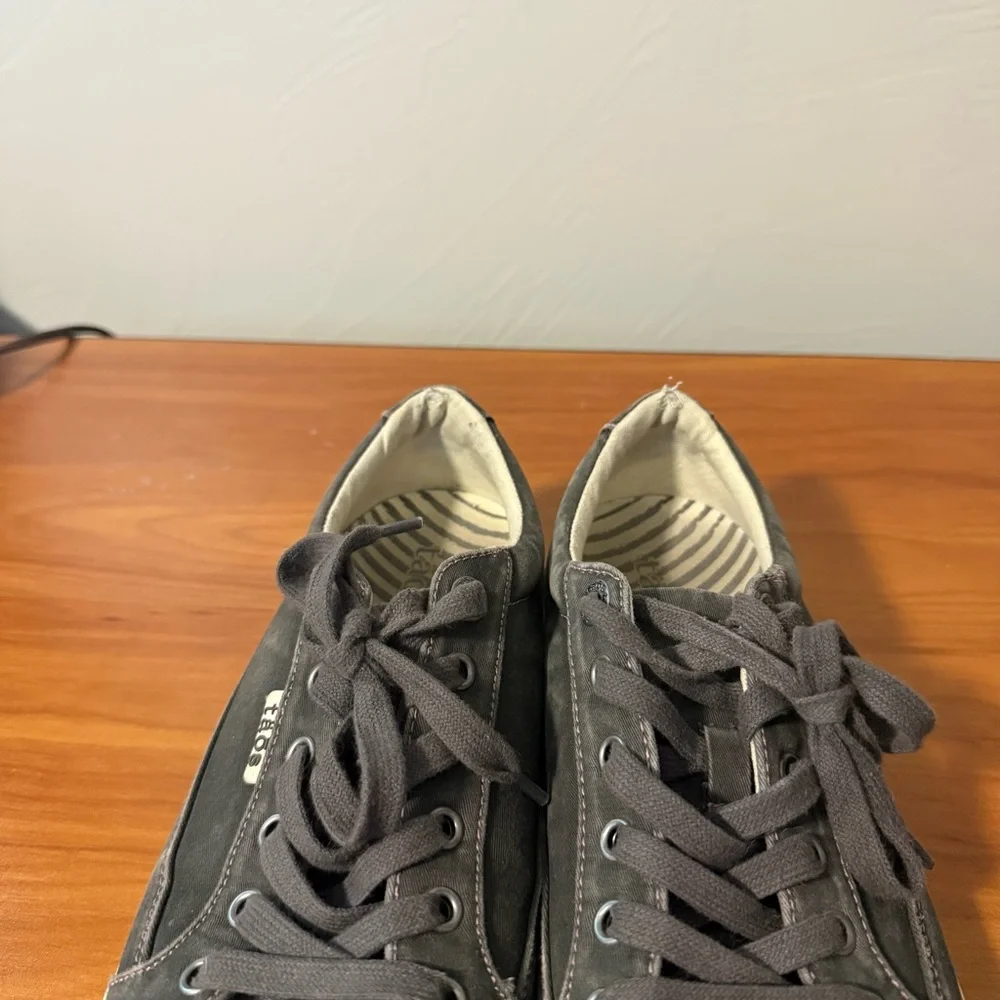 Taos Women Moc Star II Dark Charcoal Grey Canvas Sneaker Shoe Comfort Support 10